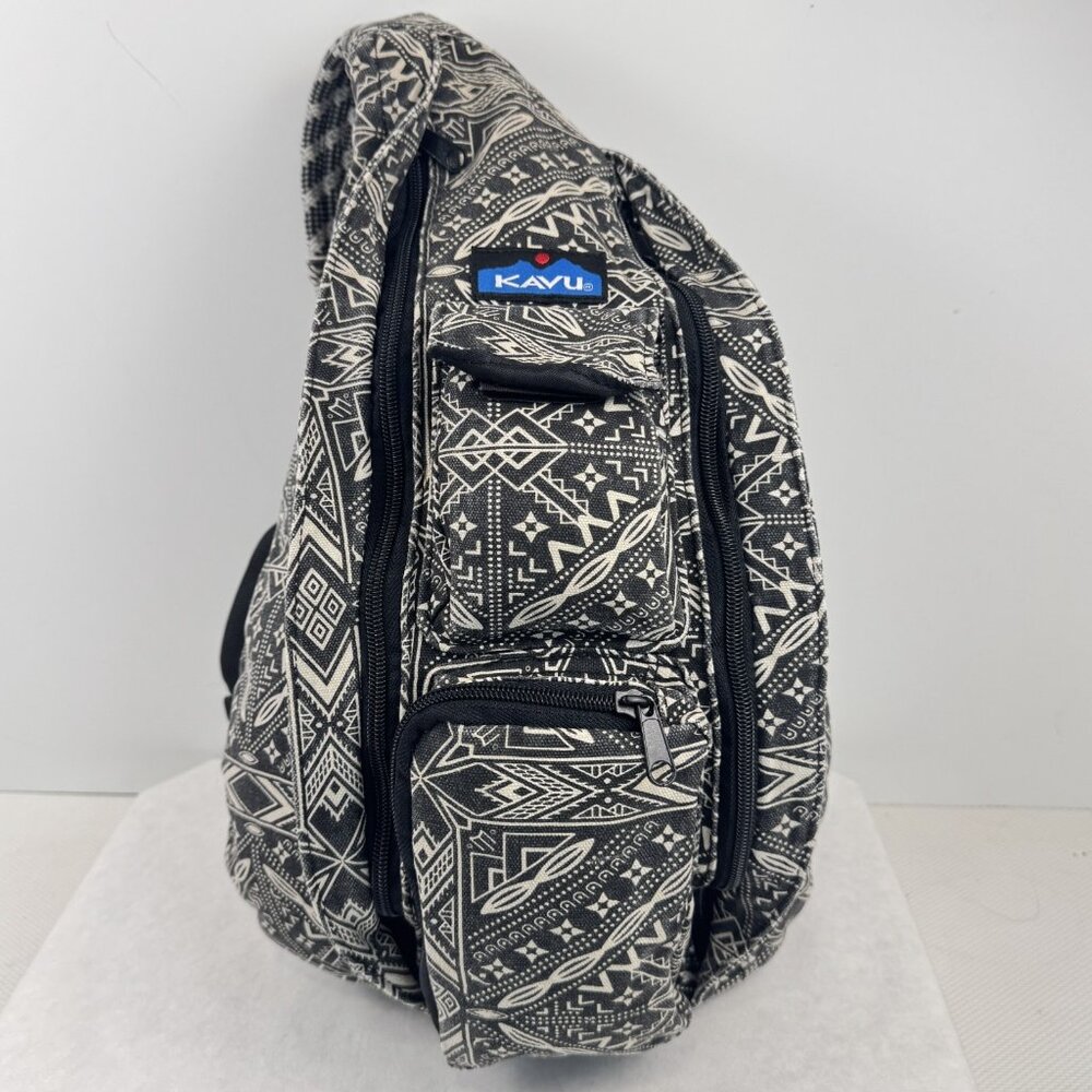 Kavu Geometric Rope Sling Bag Crossbody Purse Backpack Black White Tribal Hiking - Picture 3 of 15